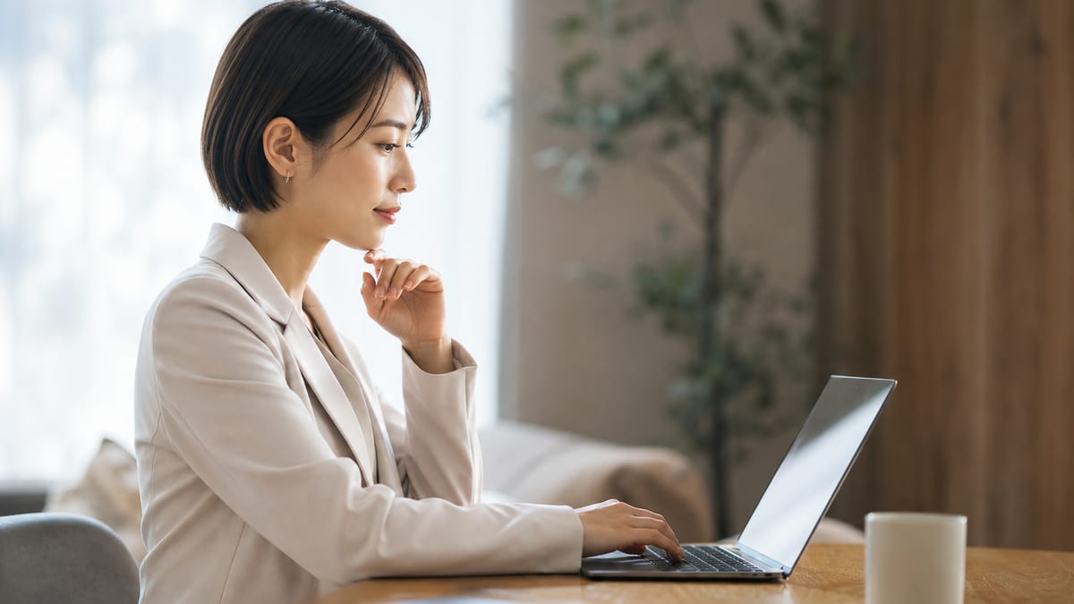 AI SEO対策を企業が導入すべき理由と選び方｜LLMO・GEO・AIO対応の戦略比較ガイド